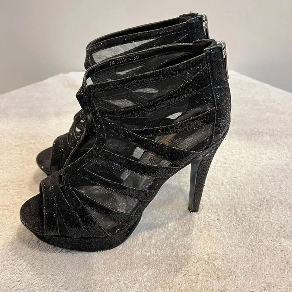Touch Ups Womens Black Strappy Platform Heels Open Toe Sz 7M Back Zip Sandals - Picture 3 of 14